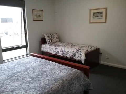 Wentworth Wharf B&B - Redcliffe Tourism 0