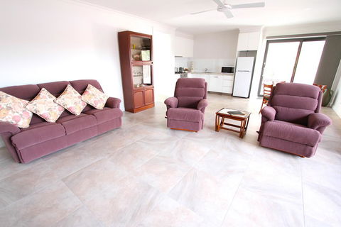 Wentworth Wharf B&B - Redcliffe Tourism 2