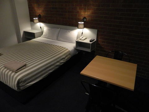 Werribee Motel And Apartments - Redcliffe Tourism 3