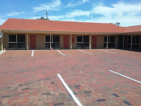 Werribee Park Motor Inn - Redcliffe Tourism 3
