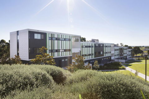 Western Sydney University Village - Campbelltown - Redcliffe Tourism 2