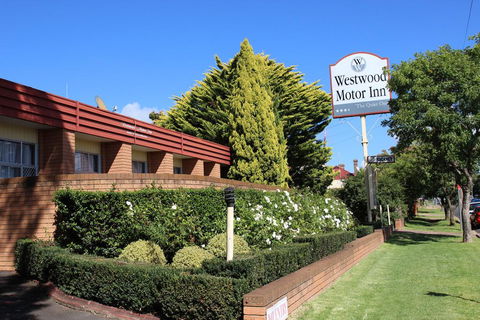 Westwood Motor Inn - Redcliffe Tourism 0