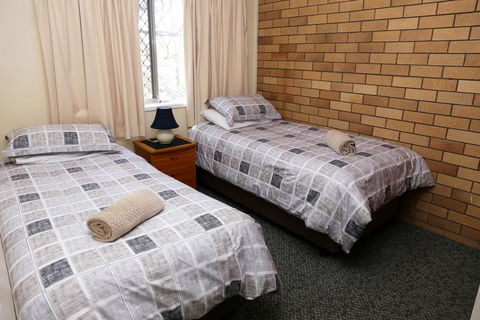 Westwood Motor Inn - Redcliffe Tourism 3