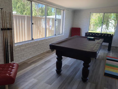 White Cottage - Redcliffe Tourism 0