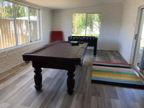 White Cottage - Redcliffe Tourism 1