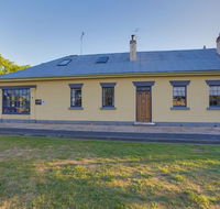 Whites Corner - Redcliffe Tourism