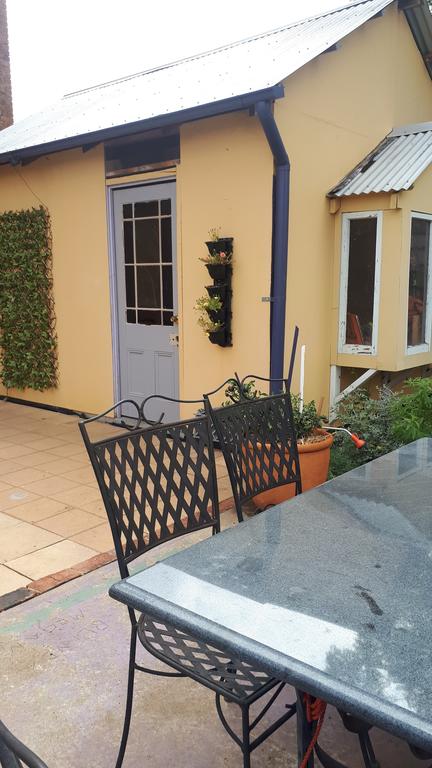 Willowgate Hall Luxury Hosted B&B - Redcliffe Tourism 2