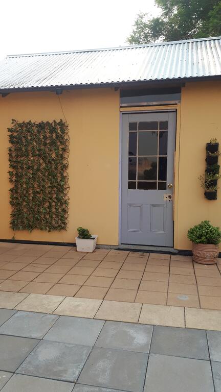 Willowgate Hall Luxury Hosted B&B - Redcliffe Tourism 1