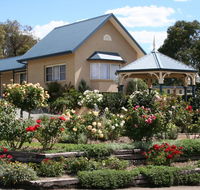Willows Motel - Redcliffe Tourism