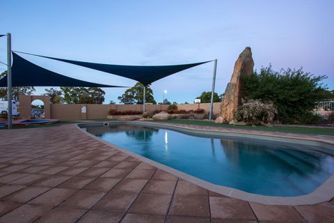 Wimmera Lakes Caravan Resort - Redcliffe Tourism 0