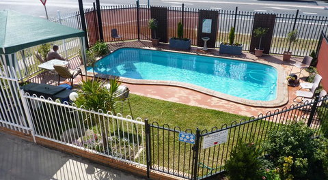 Winchester Motel - Redcliffe Tourism 1