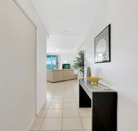 Wings Luxury Apartment Pink Poodle - Redcliffe Tourism