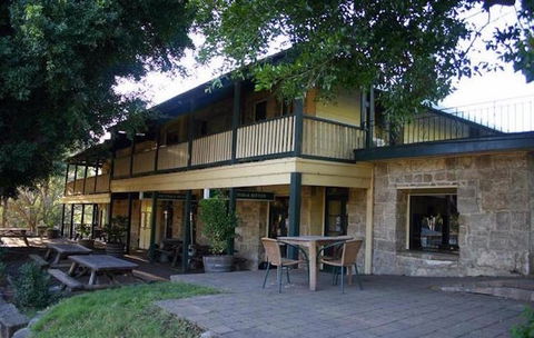 Wisemans Inn - Redcliffe Tourism 0