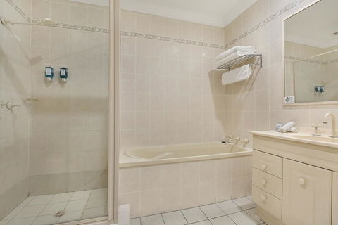 Wollongong Serviced Apartments - Redcliffe Tourism 2