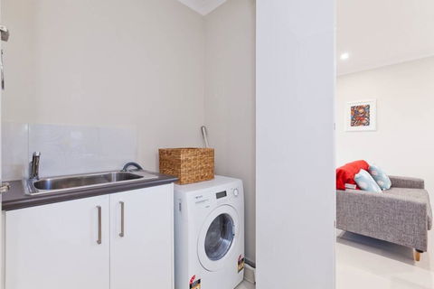 Woodlands - Home With A View - Redcliffe Tourism 1