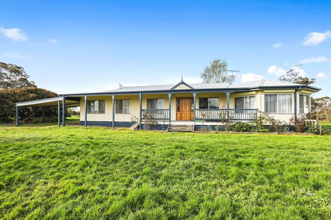 Yarragon 4 Bedroom House In Gippsland - Redcliffe Tourism 1