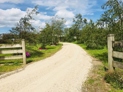 Yarragon 4 Bedroom House In Gippsland - Redcliffe Tourism 0