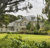 Yatahlia Manor Luxury Homestay - Redcliffe Tourism