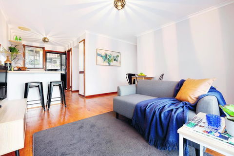 Your Ballarat Home - Redcliffe Tourism 1
