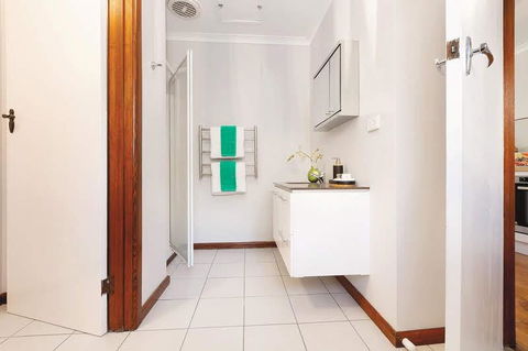 Your Ballarat Home - Redcliffe Tourism 2