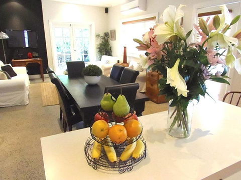 YSG The Edward Townhouse 157 - Steps To Town - Redcliffe Tourism 0