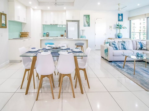 ZEN TOWERS - COZY HOLIDAY HOME For Families In CBD - Redcliffe Tourism 0