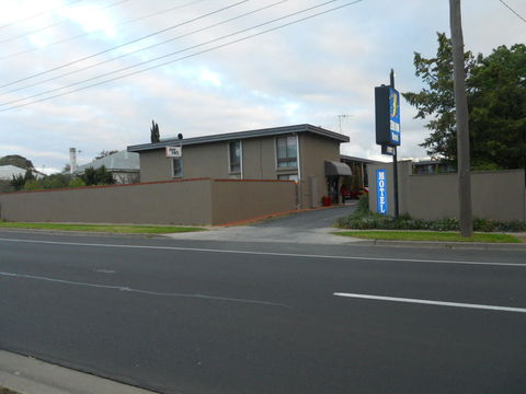 Zero Inn Motel - Redcliffe Tourism 1