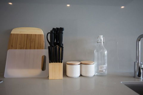 Modern City Comfy And Warm Apt@Parkville+Carpark - Redcliffe Tourism 2