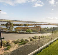 Serenity and sweeping Murray River views - Redcliffe Tourism
