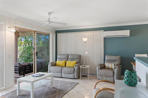 3-Bed With Alfresco Dining & BBQ 300m To The Beach - Redcliffe Tourism 1