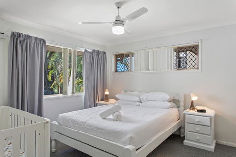 3-Bed With Alfresco Dining & BBQ 300m To The Beach - Redcliffe Tourism 0