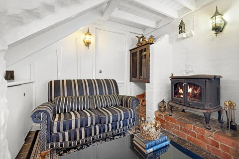 A Loft In The Mill Boutique Accommodation - Redcliffe Tourism 4