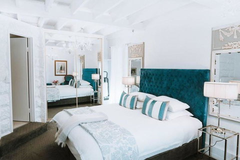 A Loft In The Mill Boutique Accommodation - Redcliffe Tourism 3