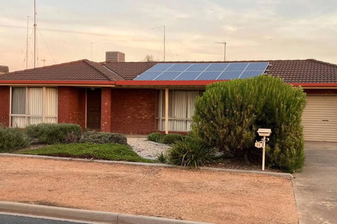 Abide Awhile - Redcliffe Tourism 0