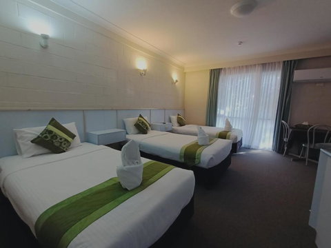 Admiral Nelson Motor Inn - Redcliffe Tourism 2