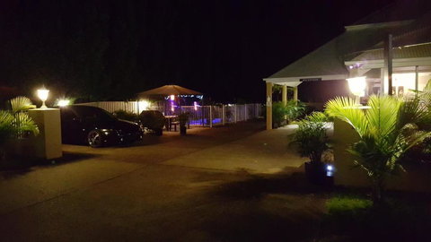 Admiral Nelson Motor Inn - Redcliffe Tourism 3