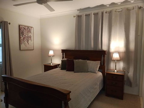 Adorable Private 2 Bedroom Guest Suite + Pool - Redcliffe Tourism 3