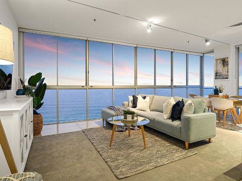 Air On Broadbeach - Redcliffe Tourism 1