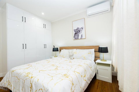 Adelaide Escape And Business-3Bath Full Kitchen Fast Wifi 3TV-for Large Families And Group - Redcliffe Tourism 3