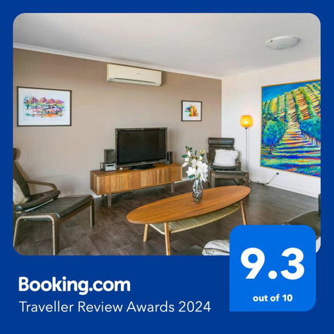 Absolute Waterfront Views And Kayaks - Redcliffe Tourism 4