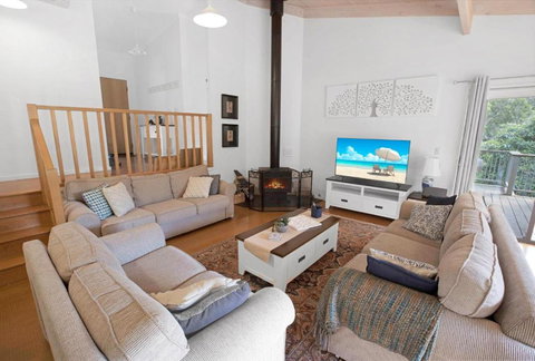 A Wood Haven - Redcliffe Tourism 0