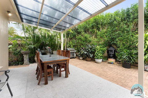 Aircabin - Blakehurst - Spacious - 5 Beds House - Redcliffe Tourism 4