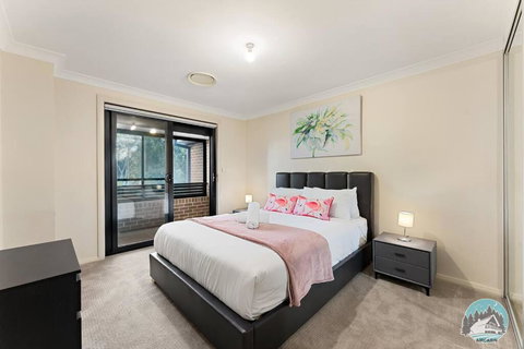 Aircabin - Carlingford - Sydney - 4 Beds House - Redcliffe Tourism 4