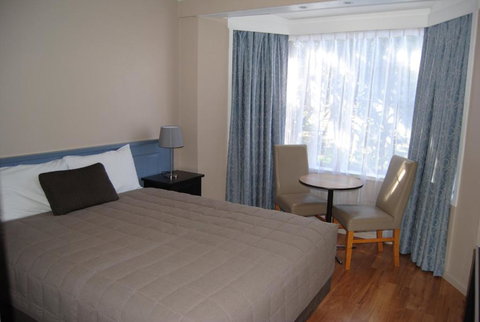 Airlie House Motor Inn - Redcliffe Tourism 0