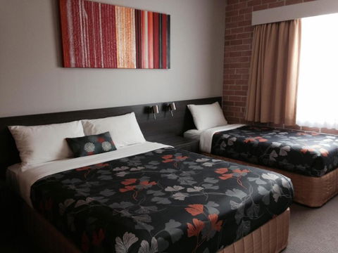 Alexander The Great Motel - Redcliffe Tourism 0