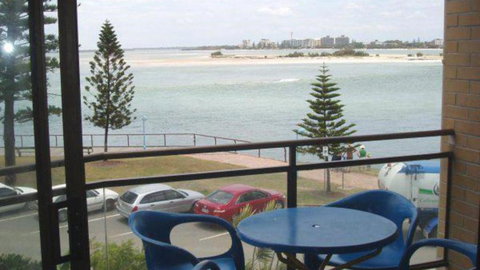 Allamanda Place Unit 5 - Redcliffe Tourism 1