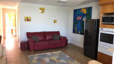 Allamanda Place Unit 5 - Redcliffe Tourism 3