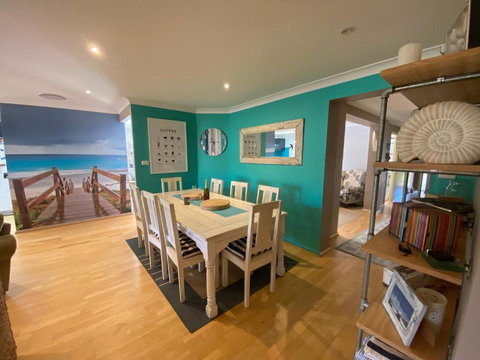 ALLE21 - Barefeet - Redcliffe Tourism 2