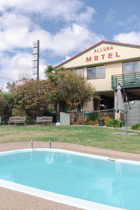 Alluna Motel - Redcliffe Tourism 0