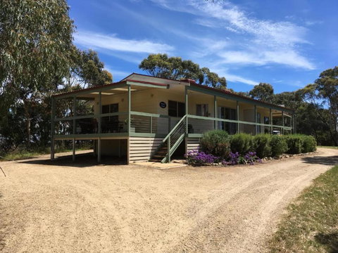 Allusion Farmstay And Vineyard Units - Redcliffe Tourism 1